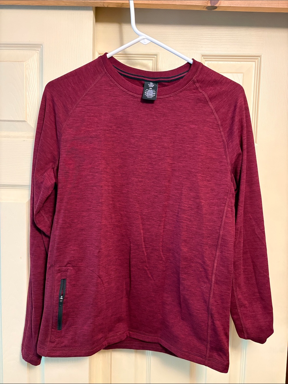 Men's Crewneck Long-Sleeve Shirt in Burgundy